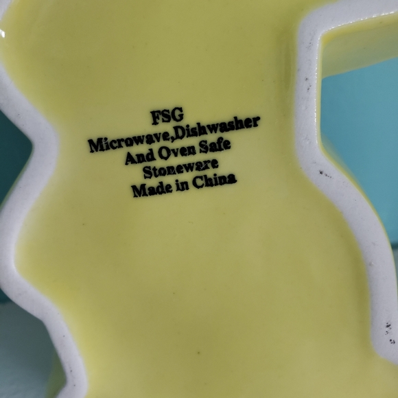 FSG Stoneware Bunny Mold - Picture 3 of 4